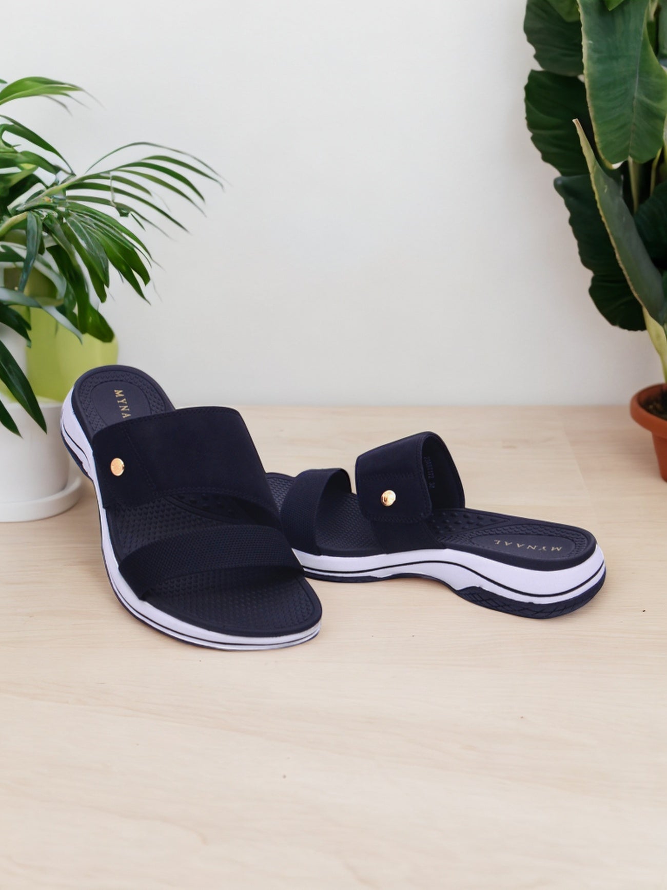 Mynaal Women's flat sandal-23ABT172-Black